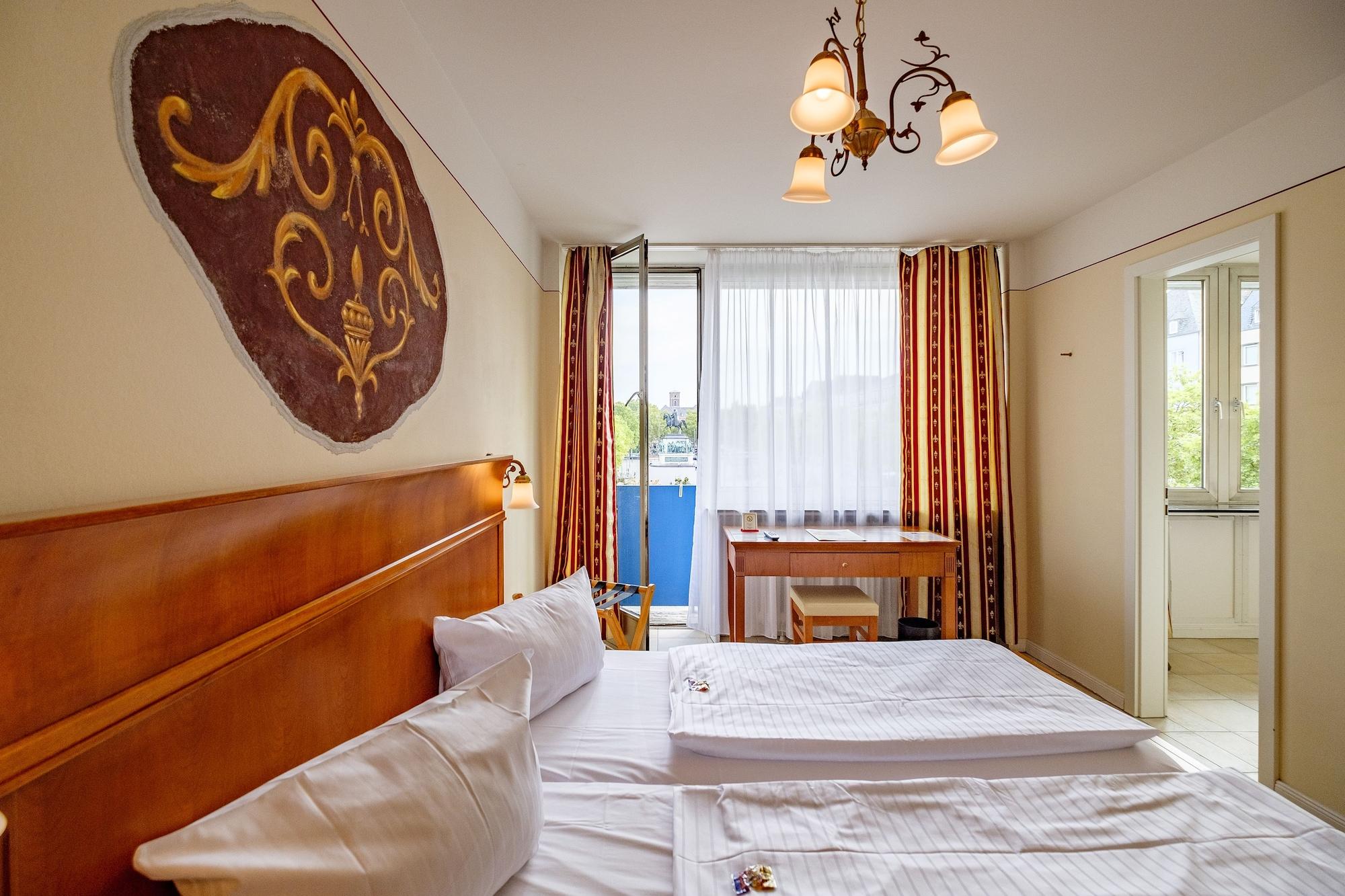 XII Apostel Albergo Cologne Extérieur photo