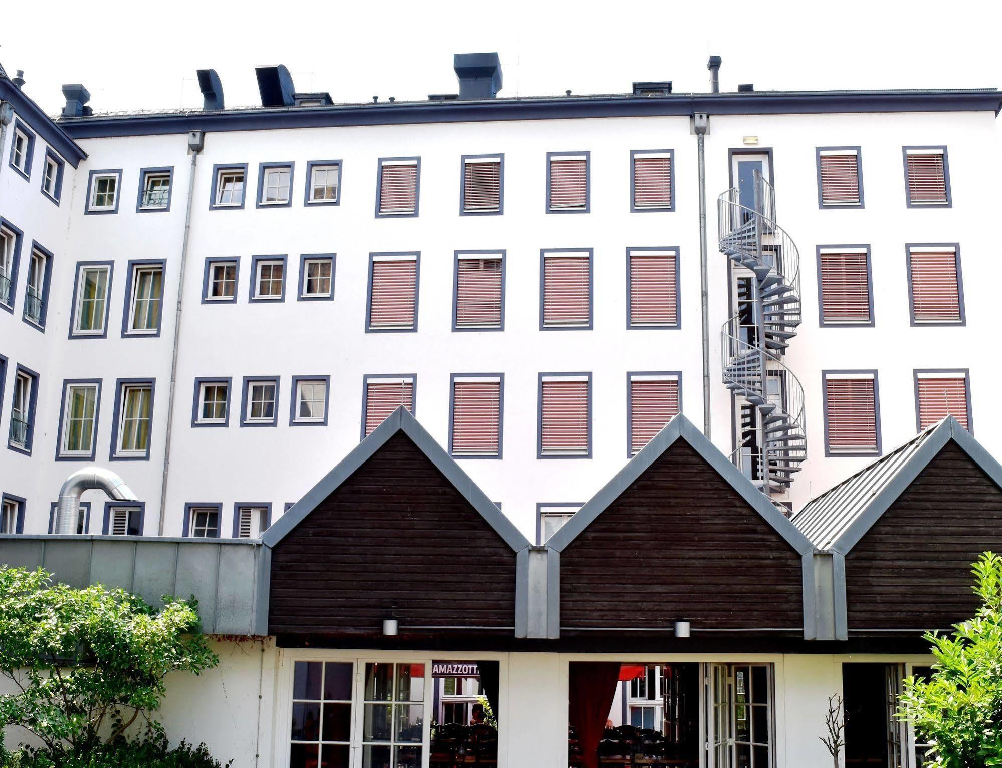 XII Apostel Albergo Cologne Extérieur photo
